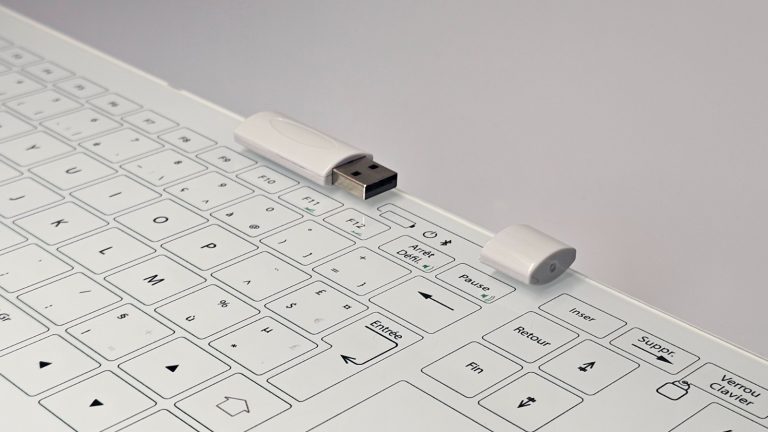 T1023 TACTYS CLAVIER TACTILE PROPRE LISSE ASEPTIQUE TOUCHPAD SANS FIL 2 1024x576